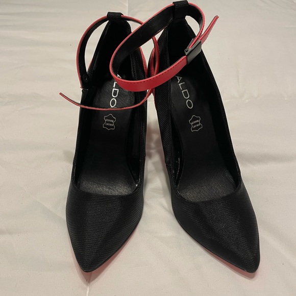 Aldo two tone high heeled pumps - Picture 2 of 6